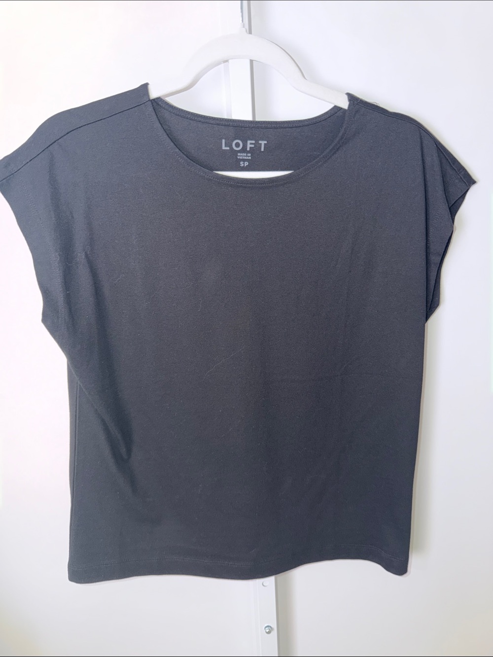 LOFT Black Cap Sleeve Crewneck Tee